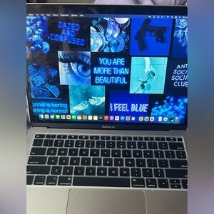 Apple MacBook Air 13’ 2020 - gray